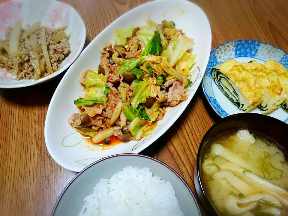 ・回鍋肉風炒め
・牛蒡とひき肉の甘辛炒め
・だし巻き玉子
・味噌汁|ようかんさん