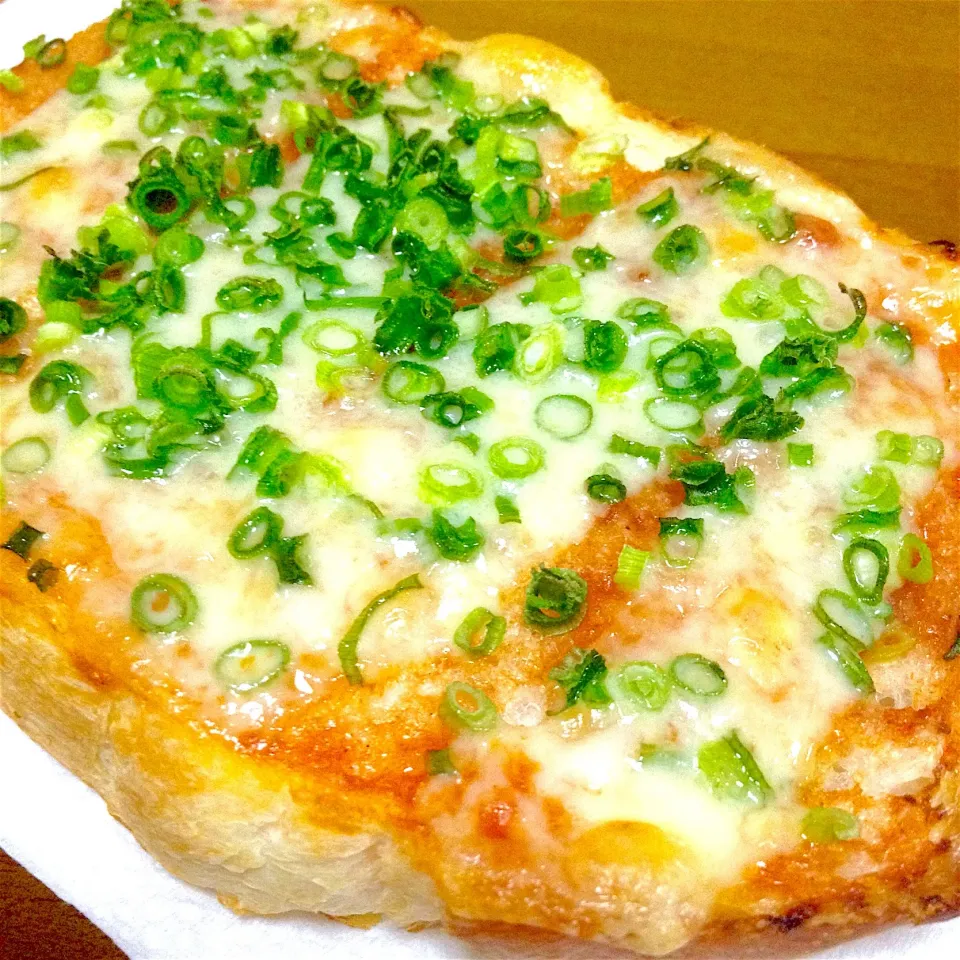 ピザ風🍕ネギチーズ🧀トースト🍞|まいりさん