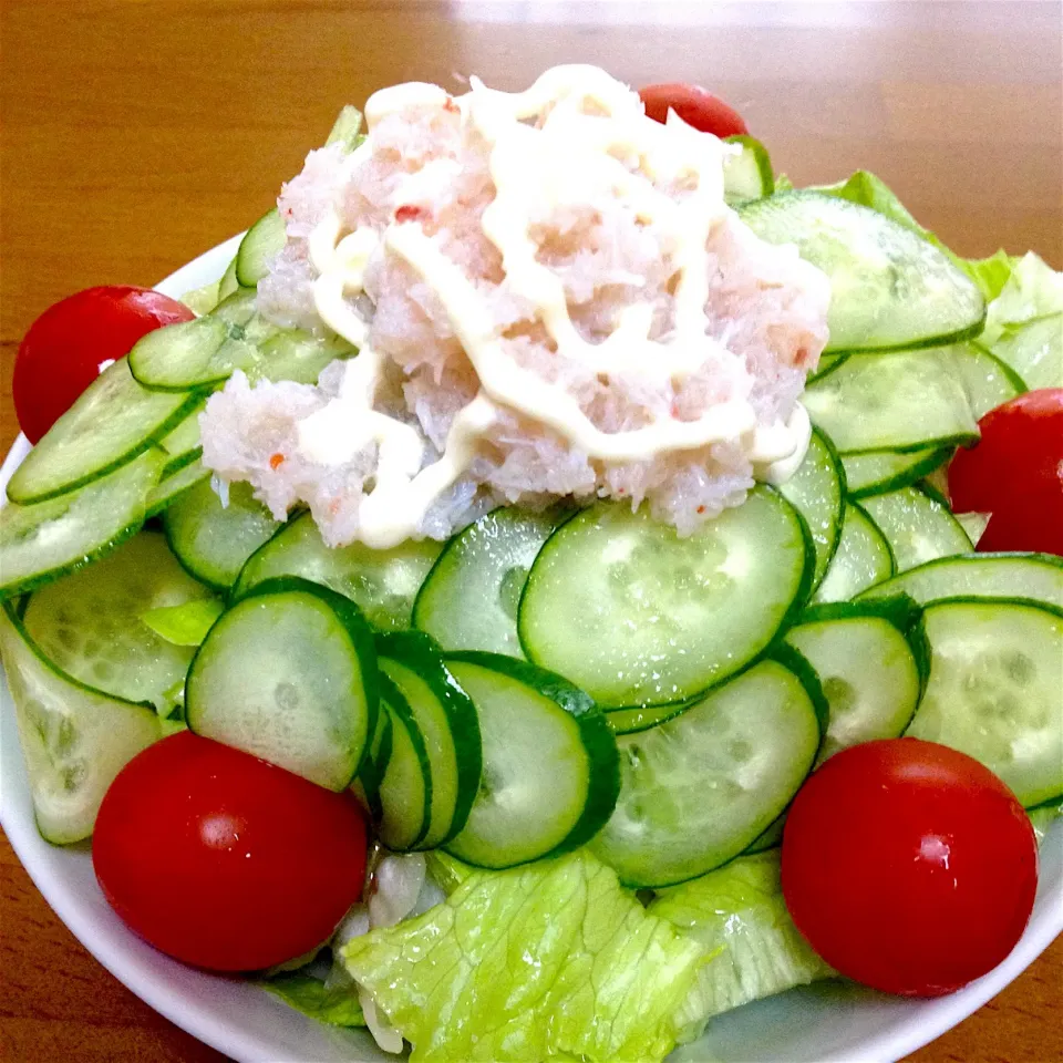 Snapdishの料理写真:蟹缶サラダ🍀|まいりさん