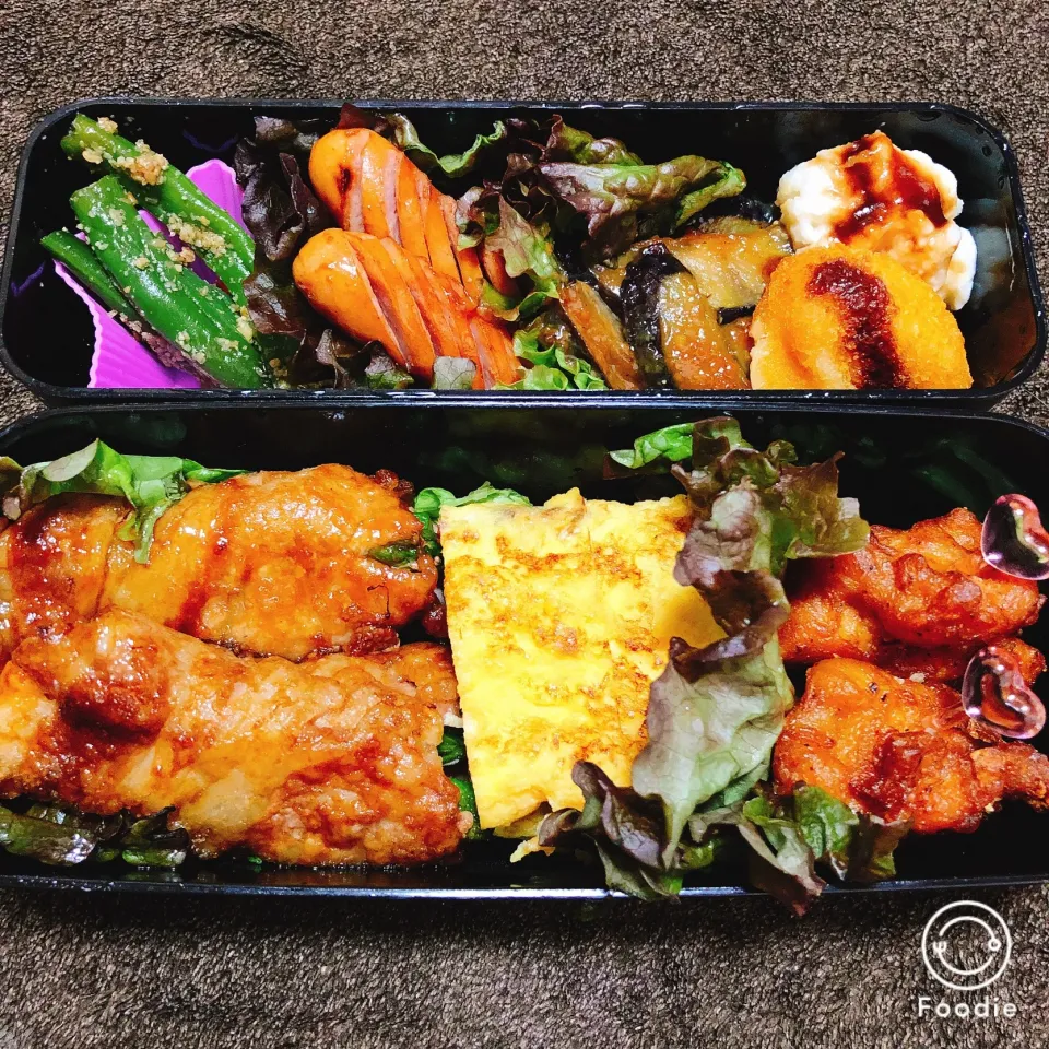 アスパラの肉巻き弁当+おにぎり4個
 #唐揚げ  #初心者  #彼氏  #ボリューム  #弁当  #卵焼き  #ポテトサラダ  #いんげんの胡麻和え|Erさん