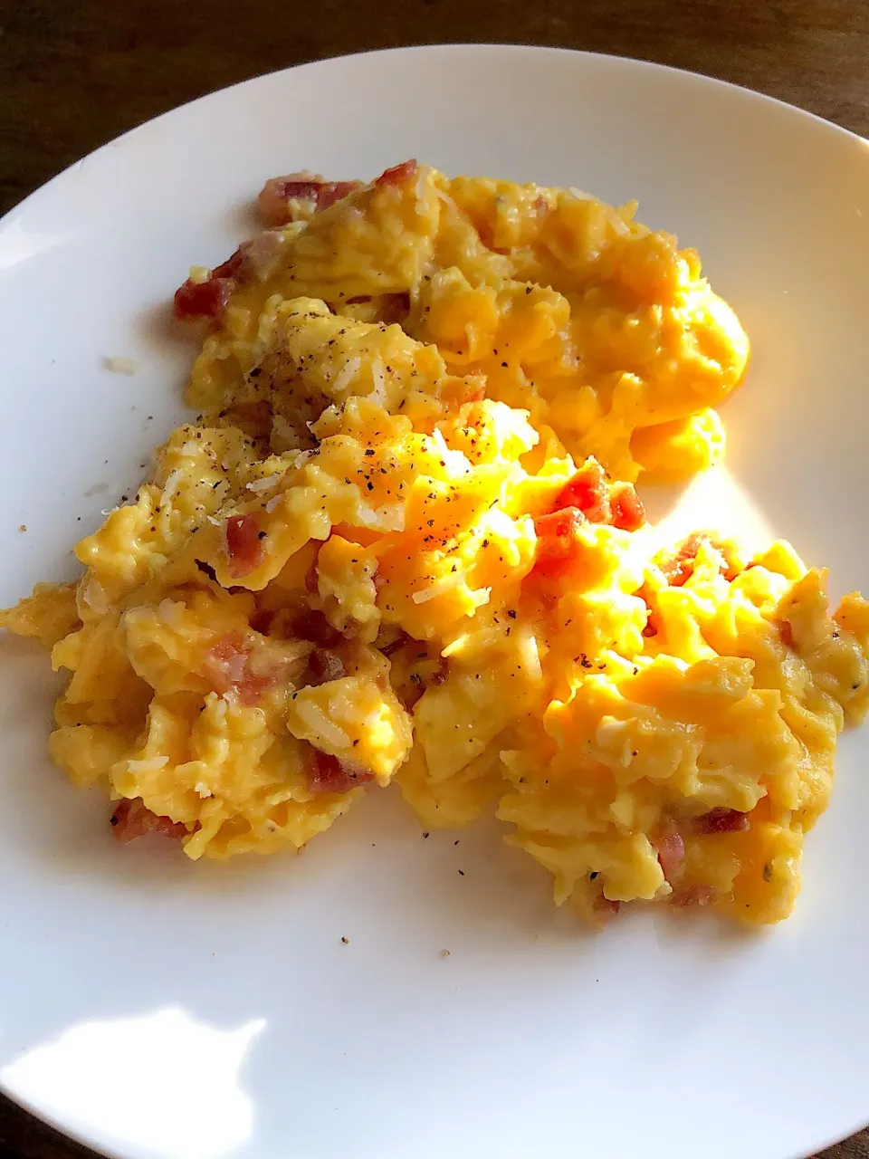 Scrambled eggs with ham and grand padano cheese|Chris Shannonさん