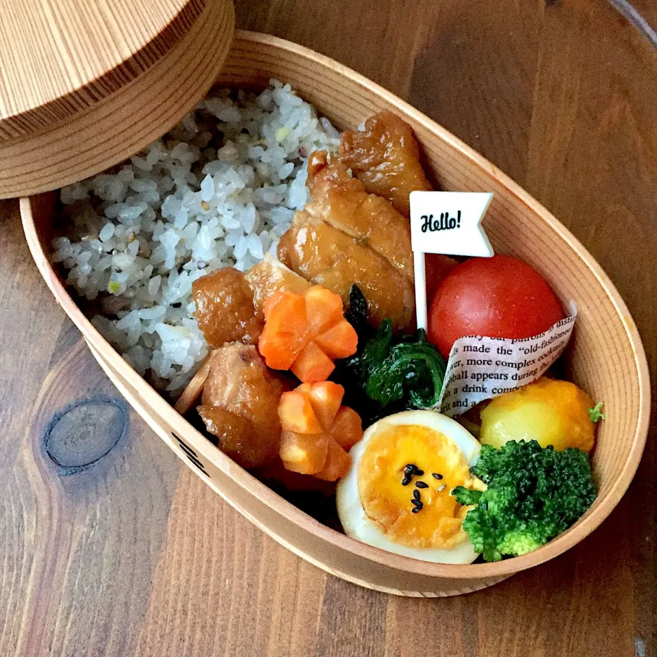 桜央里さんの料理 調味料三つで簡単美味しい🎶ジューシーチキンのさっぱり煮🐔
1/18 お弁当🍱|カタツムリさん