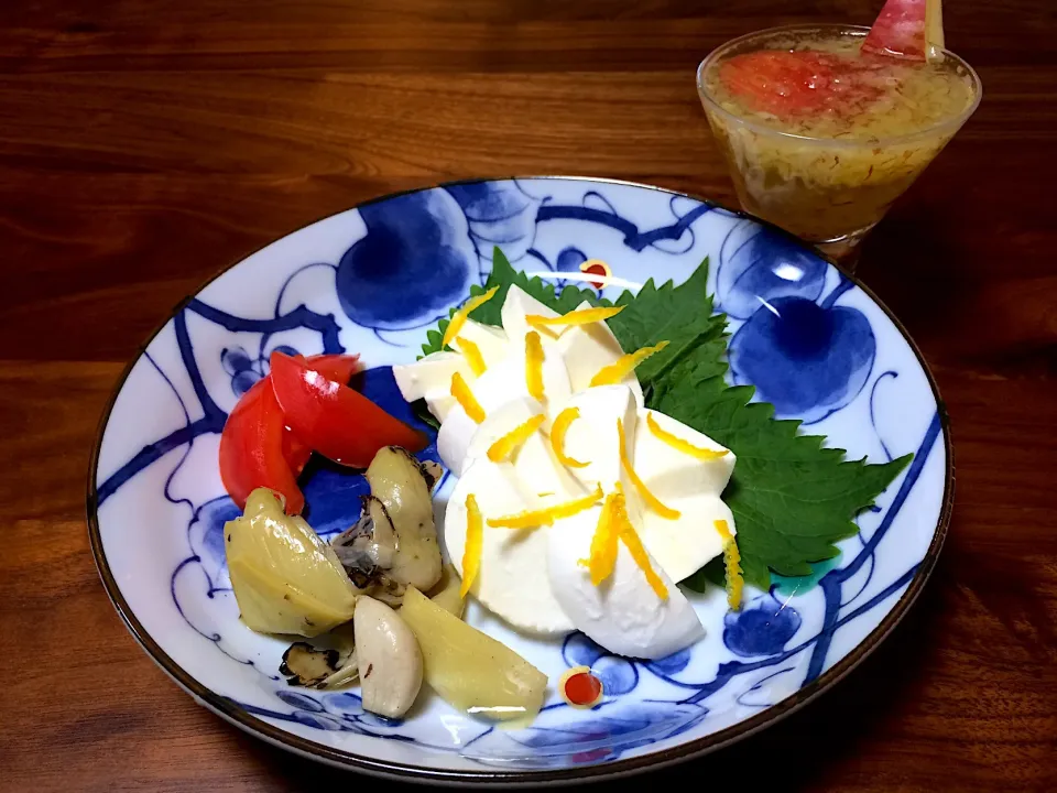 ゆずとモッツァレラ🧀🌿＆りんごのお酒🍎|ぱぴこ家さん