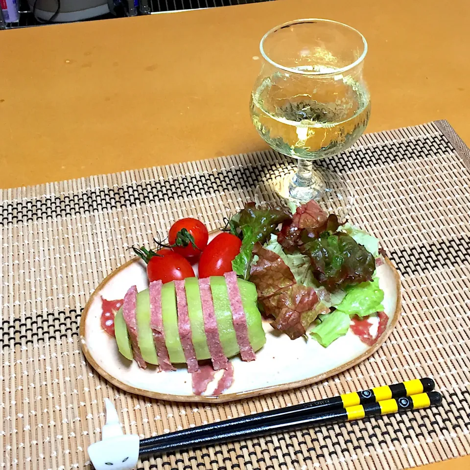 キウイとコンビーフ!  (^-^)|Kei Satoさん