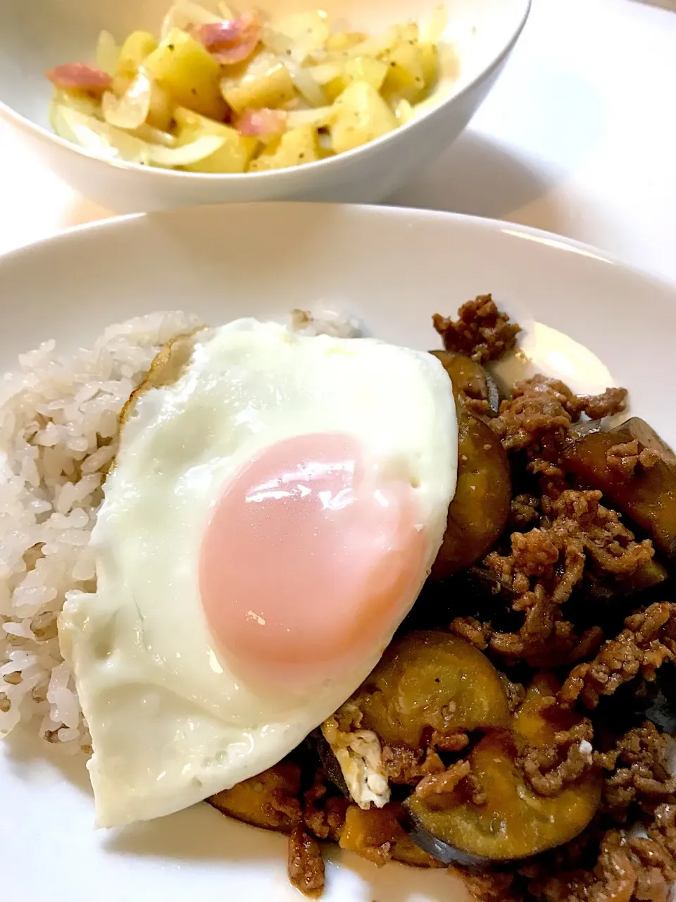 ナスとひき肉のボロネーゼご飯❓|みんさん