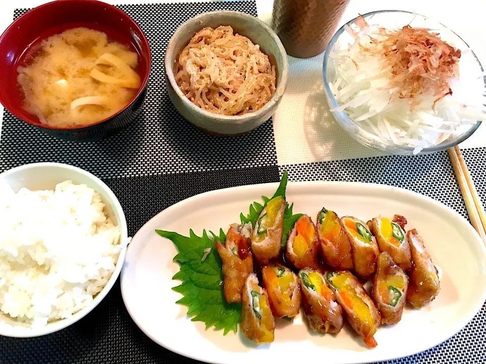 野菜の肉巻き（オクラ、パプリカ、人参）|りんこさん