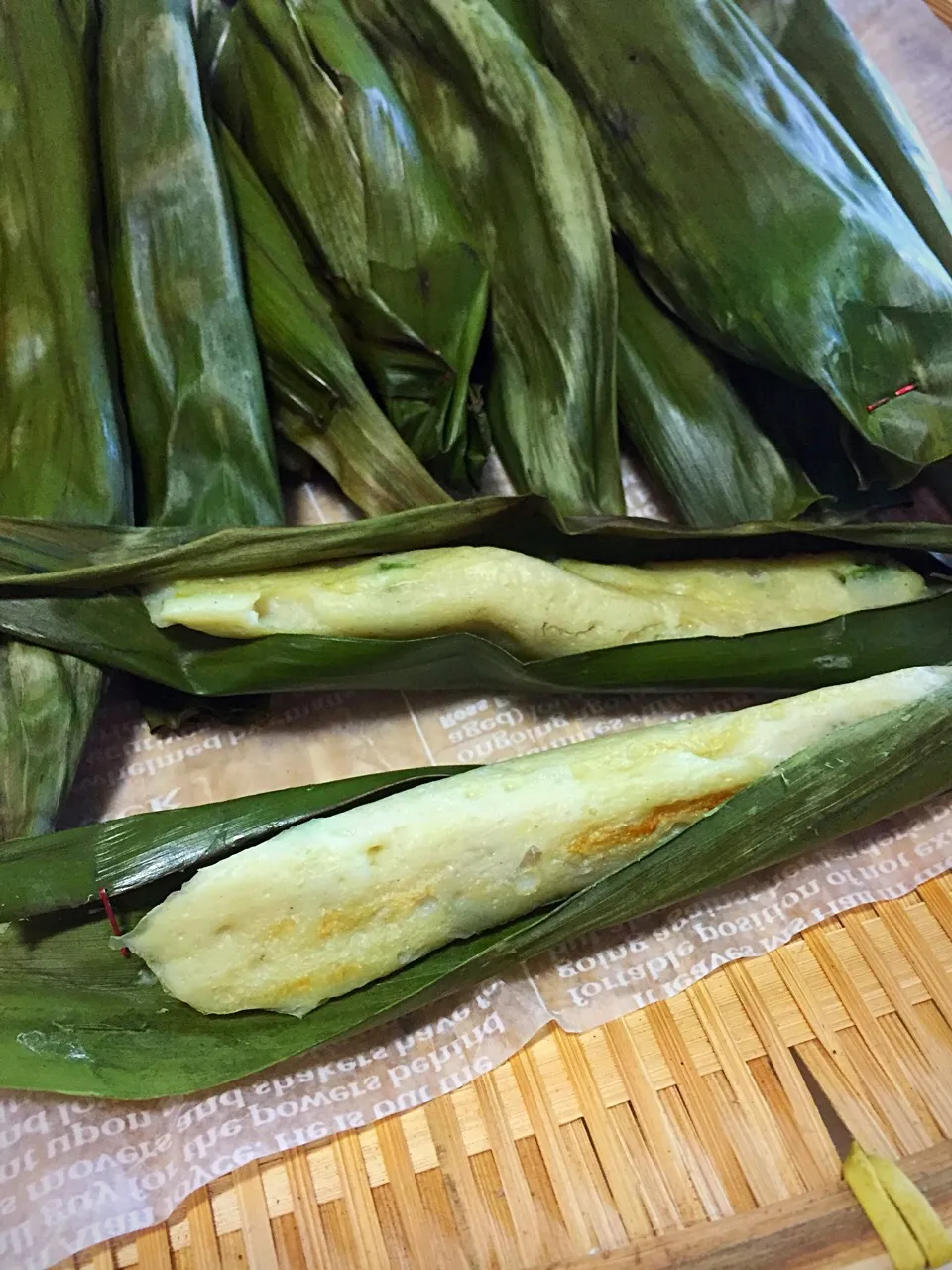 otak-otak (Indonesian snack- grilled fish cake made of ground fish meat mixed with starch flour and spices)|Tari's Kitchenさん