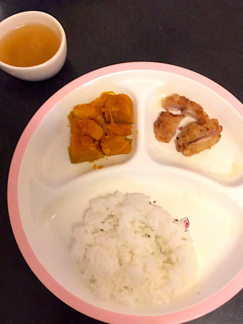 Snapdishの料理写真:離乳食 夜
・ごはん
・もろみチキンの唐揚げ
・かぼちゃの煮物
・キャベツのお味噌汁
・ブドウ(写真無し)|ぺろたんさん