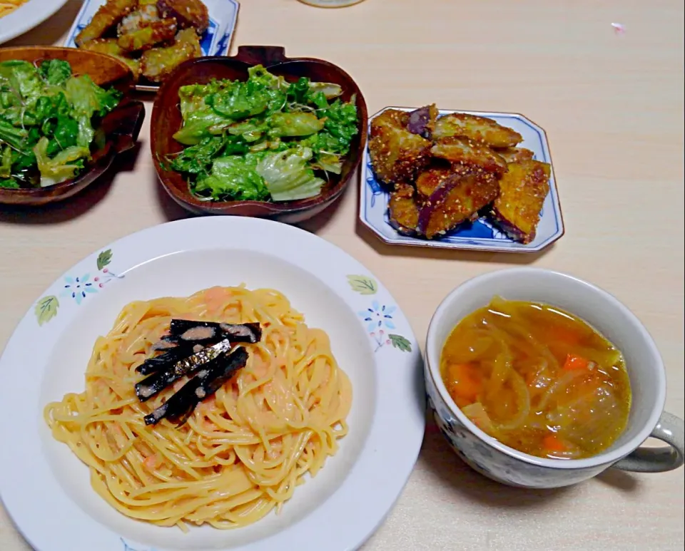 １２月２３日　たらこパスタ　薩摩芋のデパ地下風　サラダ　野菜スープ|いもこ。さん