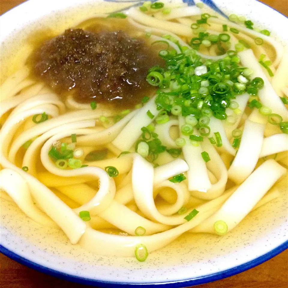 きしめん🍲とろろ昆布とネギでシンプル|まいりさん