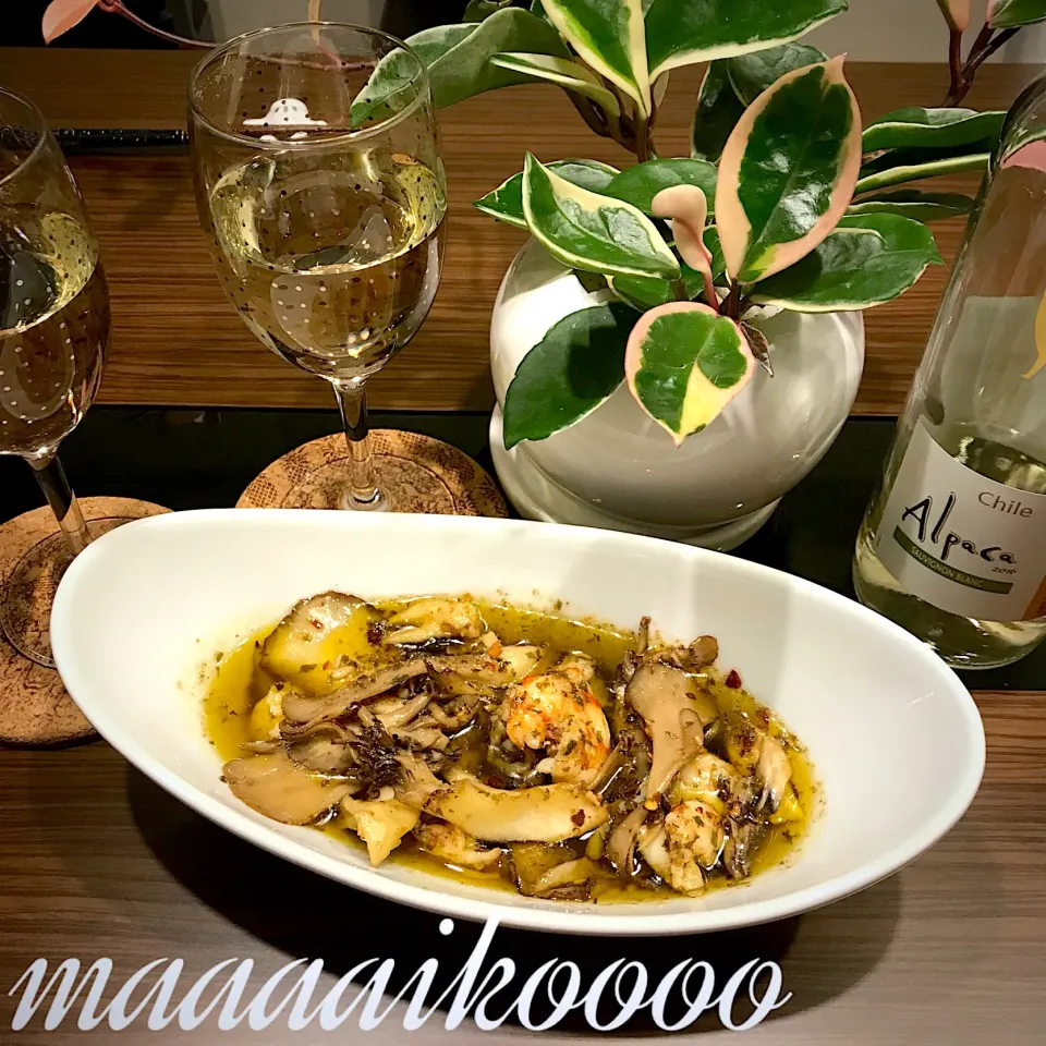 海老🦐と舞茸🍄のアヒージョ🍾|マイコさん