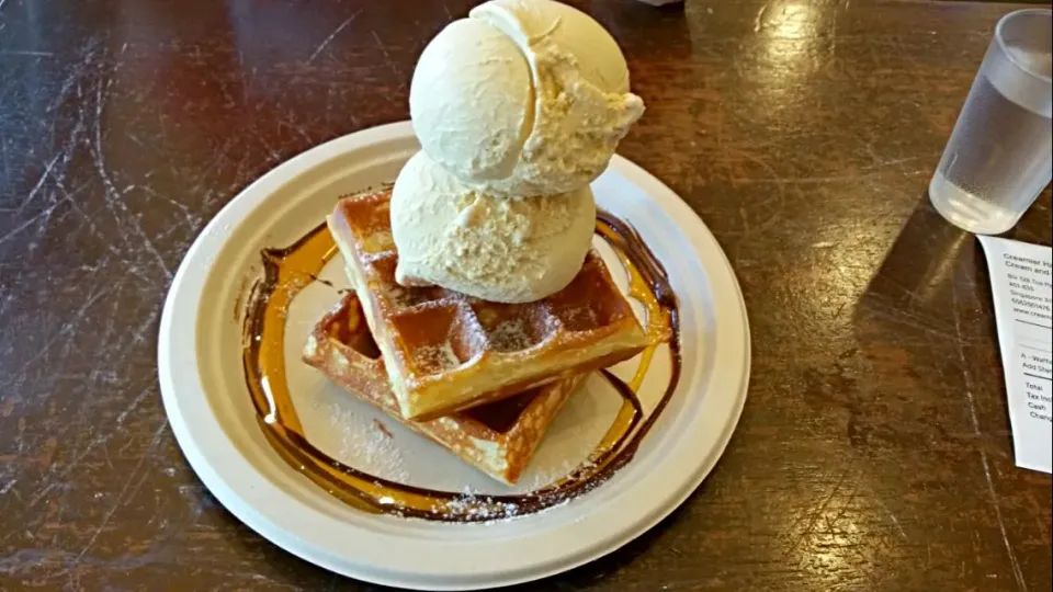 Seasalt caramel waffles 😋|🌷lynnlicious🌷さん