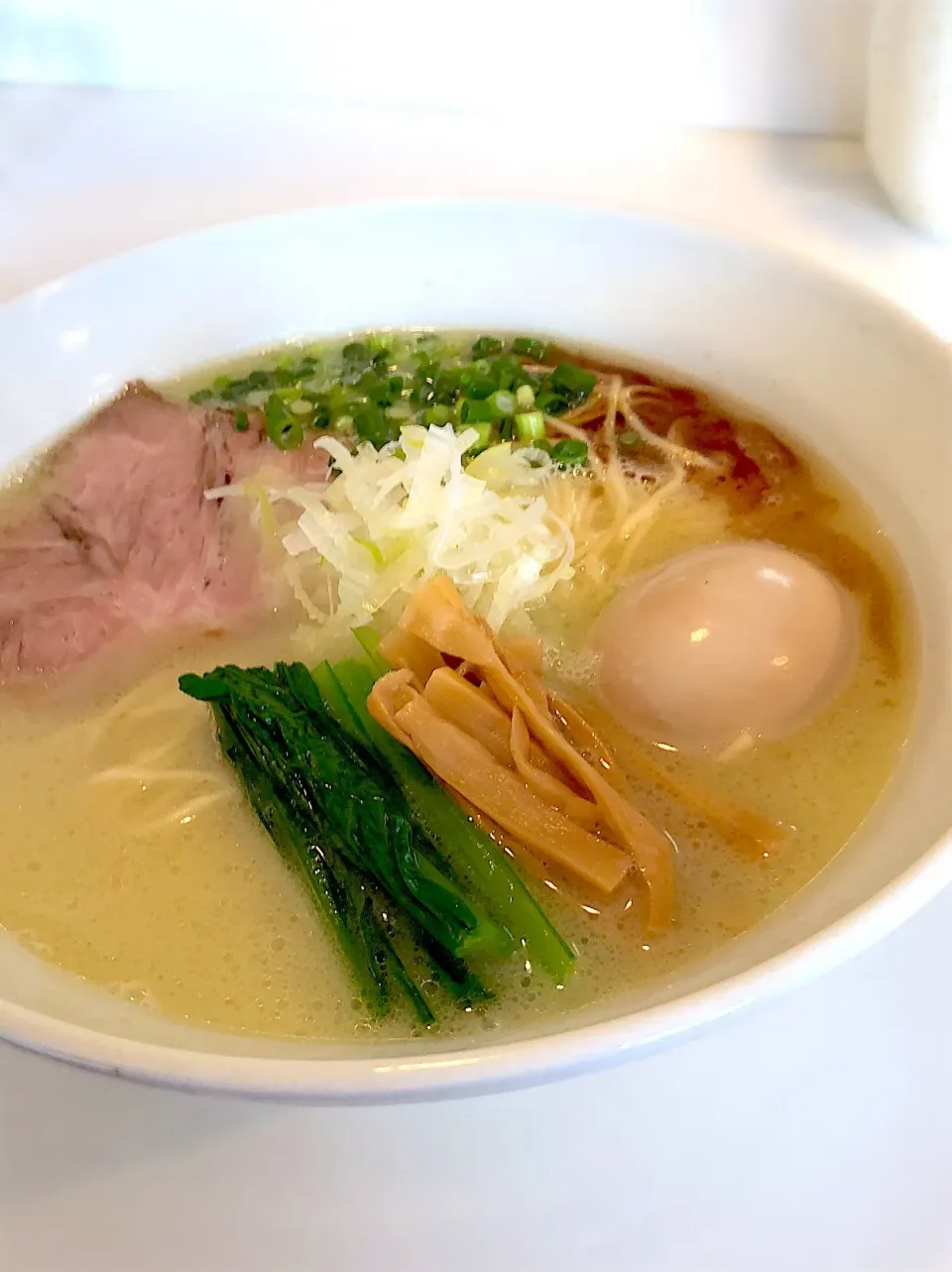 Snapdishの料理写真:鶏白湯塩ラーメン 味玉トッピング|いさかつさん