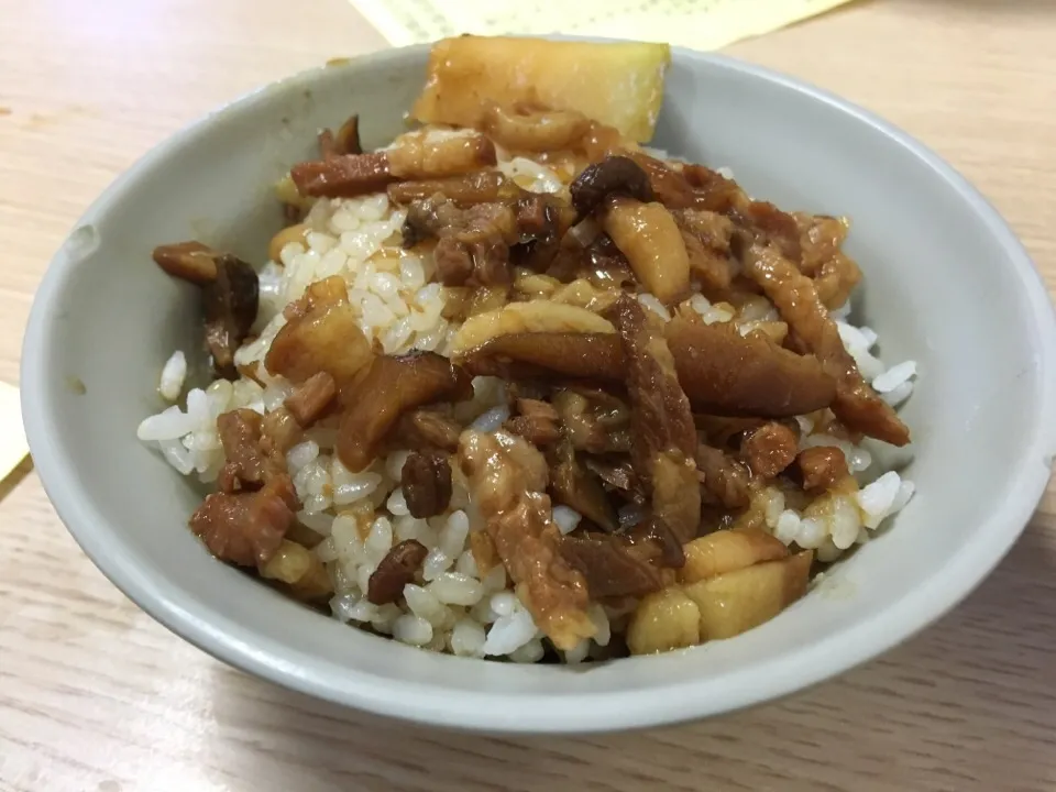 魯肉飯|PegaOさん