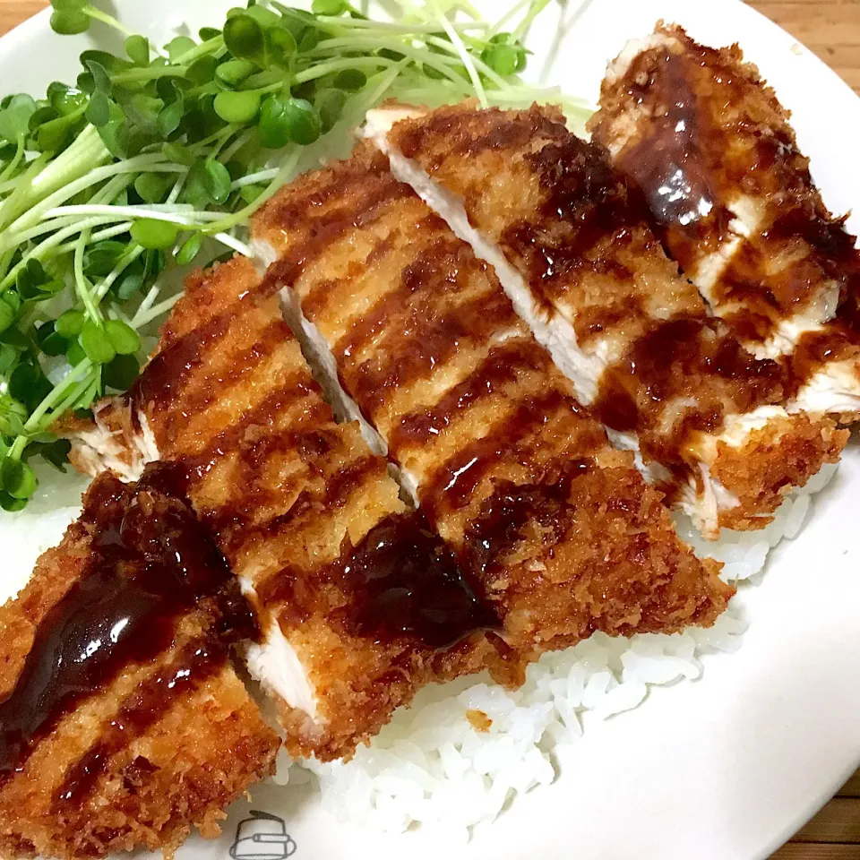 鳥ムネソースカツ丼|りょうさん