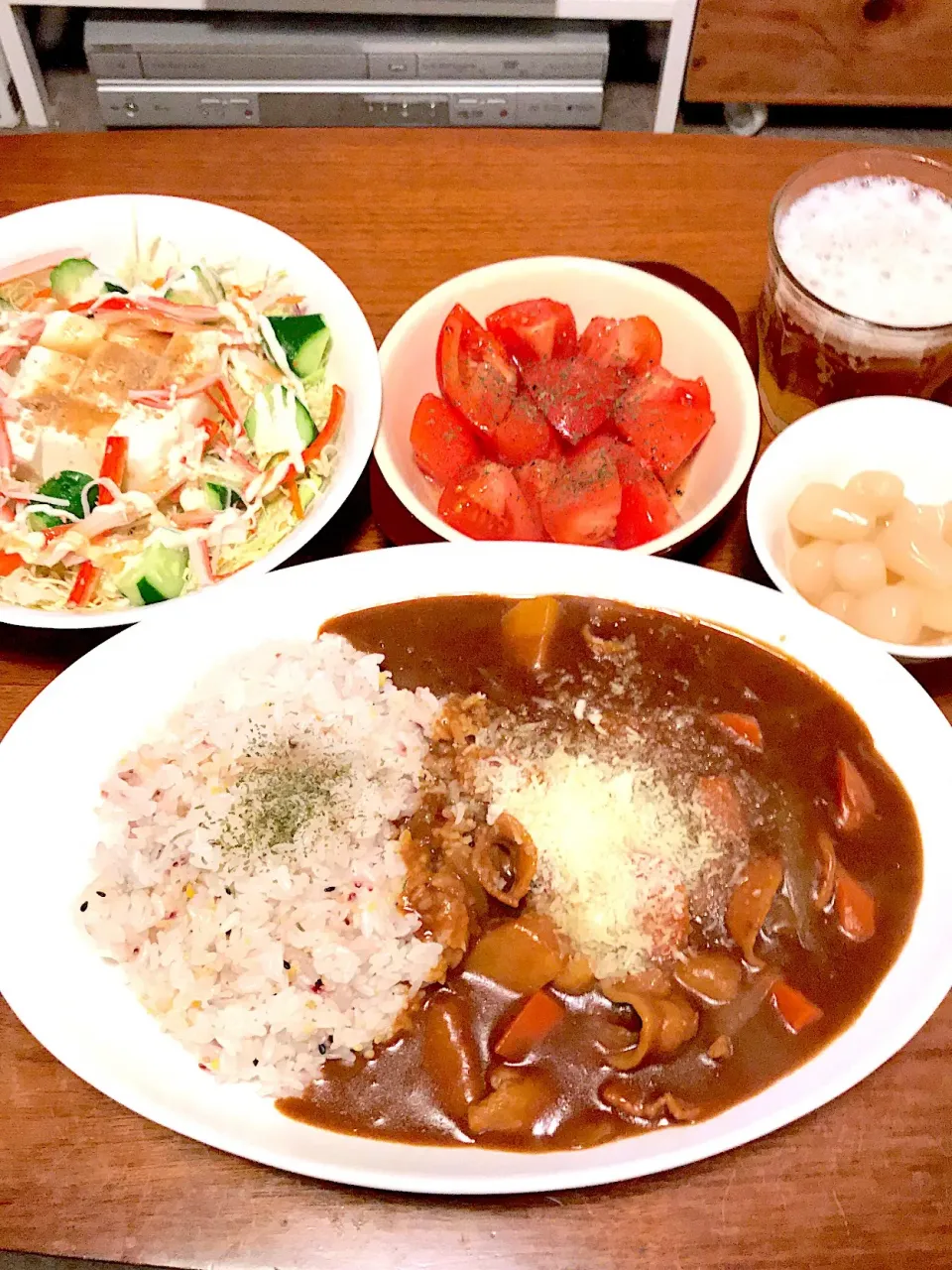 Snapdishの料理写真:カレーチーズトッピング＊豆腐サラダ＊トマトマリネ(^^)|basilさん