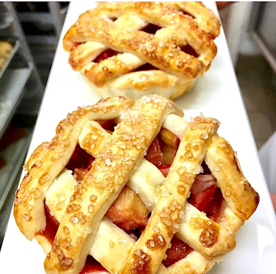 Snapdishの料理写真:Strawberry Rhubarb Pie  #pie #strawberryrhubarbpie|🌺IAnneさん