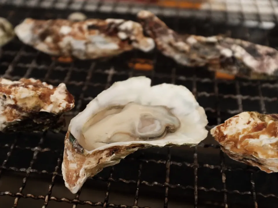 牡蠣小屋で焼き牡蠣|織友さん