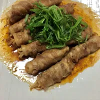 Snapdishの料理写真:もやしの豚肉巻きポン酢炒め|KAYOさん