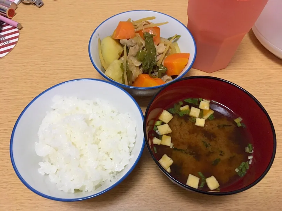 Snapdishの料理写真:生姜たっぷり肉じゃが。|おこめちゃん。さん