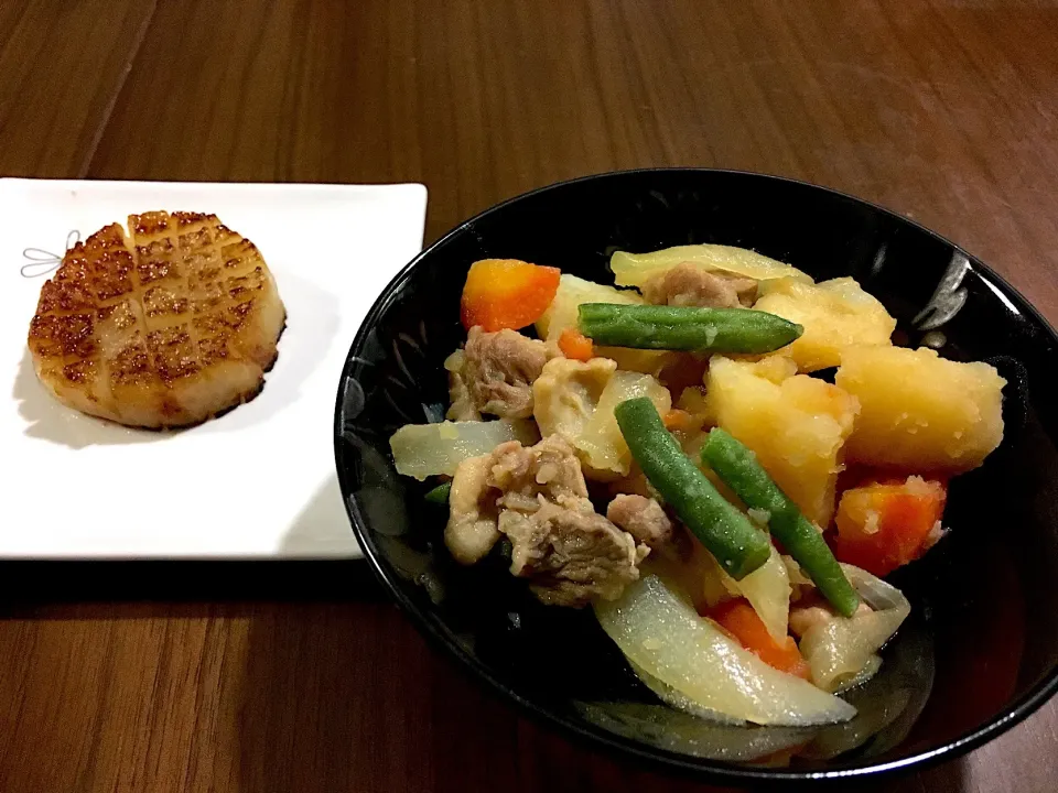 晩ご飯
☆鶏肉じゃが 煮崩れしちゃった😅
☆大根ステーキ|けいさん