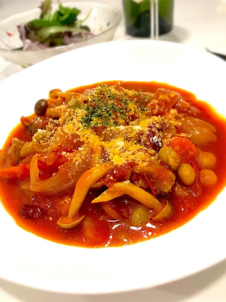 みきおちゃんの 豚肉とミックスビーンズのトマト煮🍅😋🎶|まるまさん