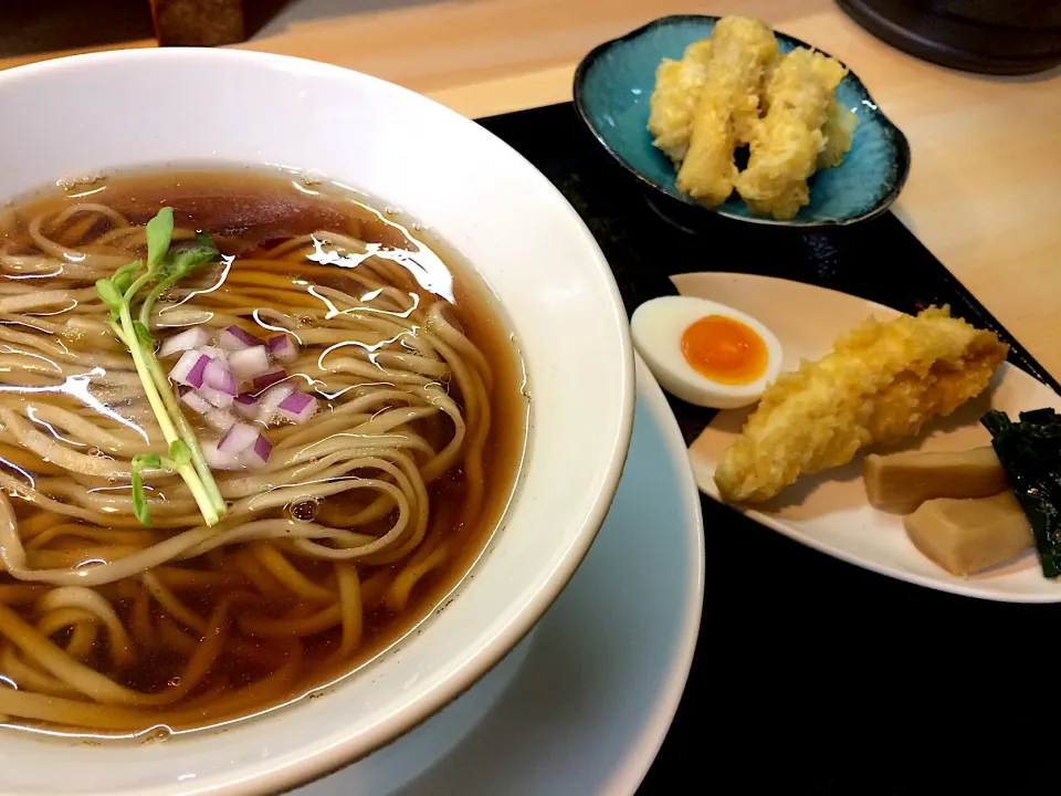 ガチ麺道場さんで、鶏そば煮干し香る醤油にメンマ天トピ〜♡|いく❤️さん