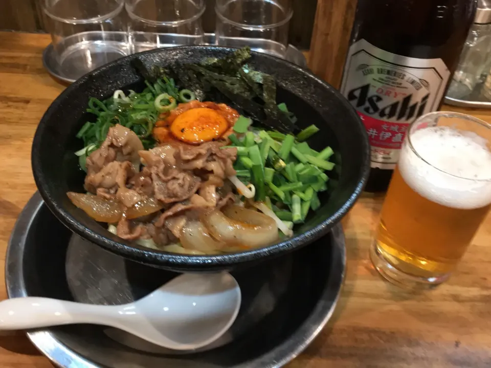 豚まぜそば🐷&昼ビー🍺|まさとさん