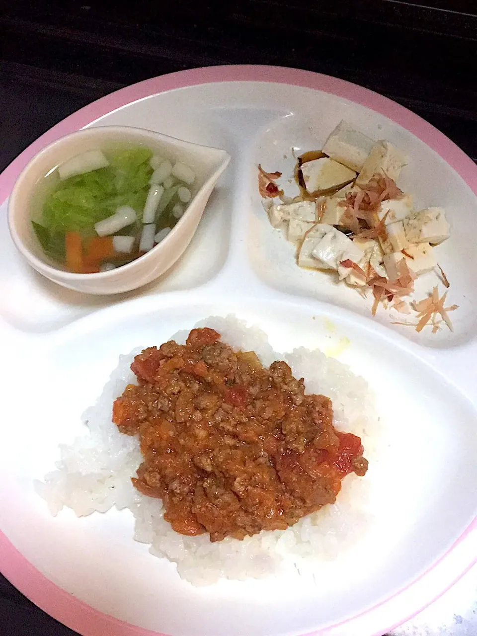 離乳食 夜
・ミートソースごはん
・冷奴
・野菜スープ
・ブドウ(写真無し)|ぺろたんさん