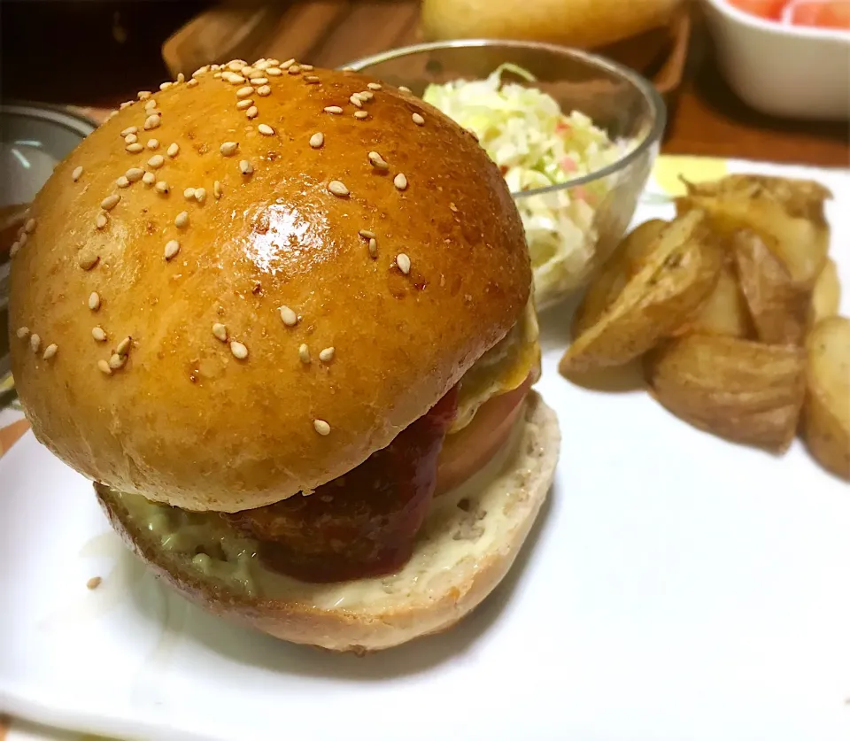 お家でバーガー🍔ビーフ100%で肉肉しく|もっちさん