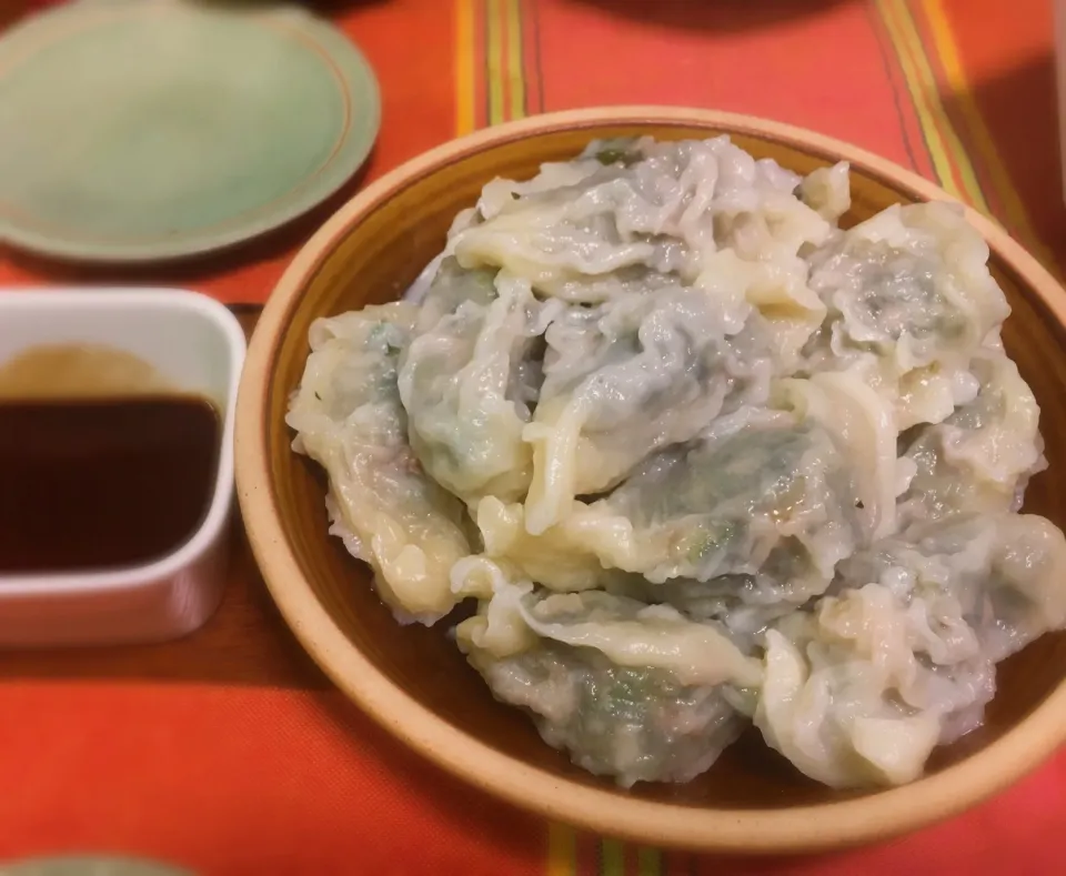 ラムと春菊の水餃子🌿|もっちさん