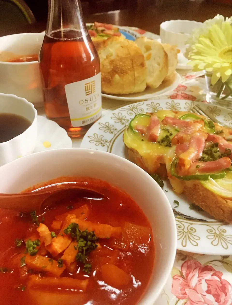 朝ごはん✨
⭐️根菜とベーコンの
         ミネストローネ💖
と ピザトーストとアグリューム(*^_^*)|七味さん