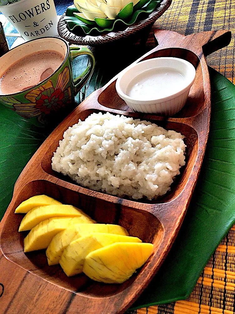 steam sticky-rice with mango& cococream|ailinwatanabe@ezweb.ne.jpさん