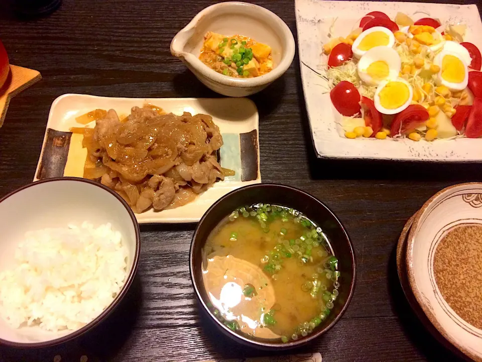 2018/01/23夜ご飯☺︎
 #よるごはん  #おうちごはん  #おうちごはん記録  #家飯  #野菜たっぷり  #よるごはん  #生姜焼き #お味噌汁|かなさん