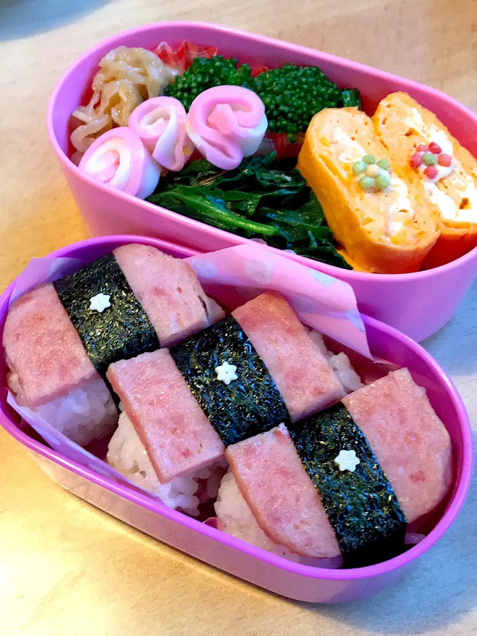 スパムおにぎり弁当🍙|matumotommさん