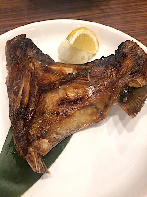 さくら水産の鰤カマ塩焼き🍻|ラックさん