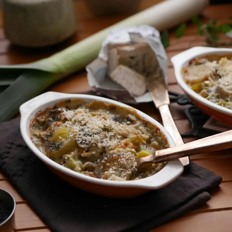 Jerusalem Artichoke Leek Mushroom Gratin with Blue Cheese 
菊芋、リーキ、マッシュルームのブルーチーズ入りグラタン|まちまちこさん