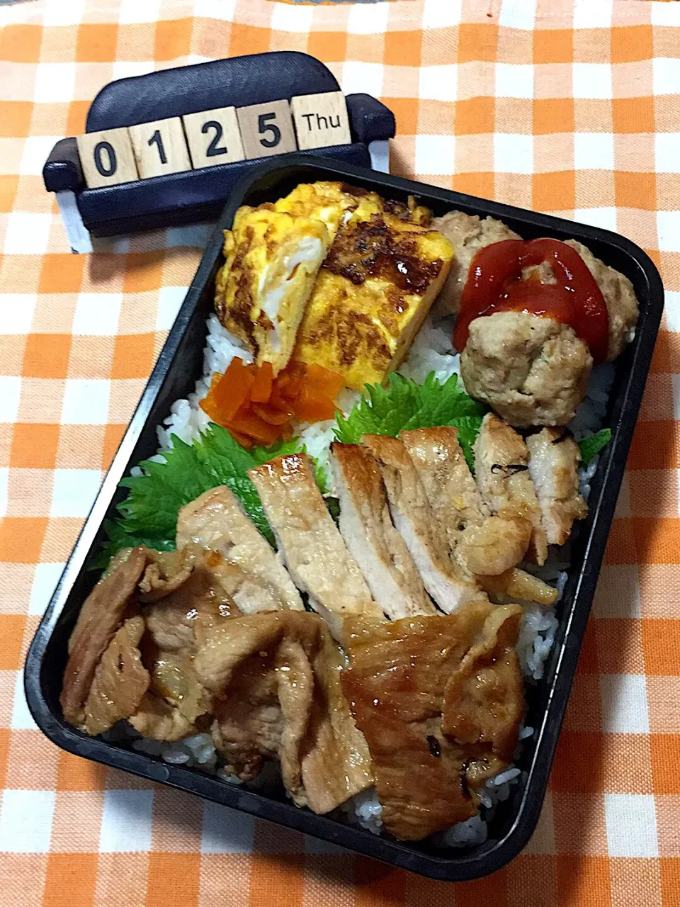 Snapdishの料理写真:１月２５日の高3男子のお弁当♪|ごっちさん