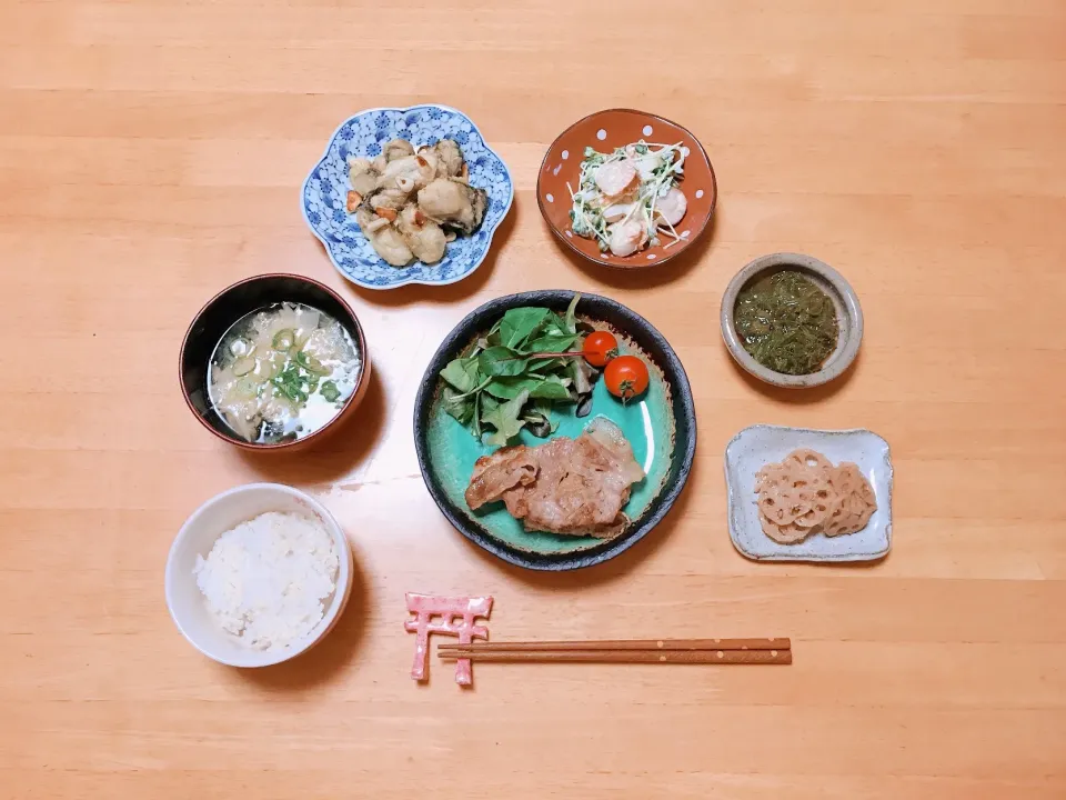 夕ごはん
豚肉のバジル焼き
カキのガーリックソテー
帆立とカイワレのサラダ|ちゃみこさん