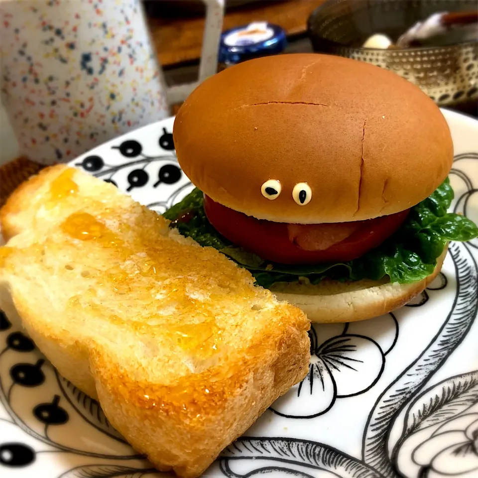 Snapdishの料理写真:朝ごぱん🍔👀|nao子さん