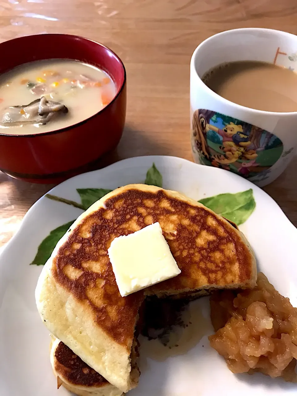 Snapdishの料理写真:ホットケーキ🥞朝食|momo2067さん