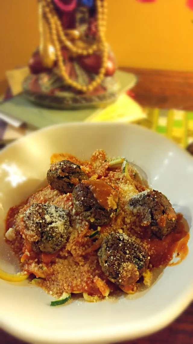 Spaghetti meatless meatballs with zoodles|Jiraphon Gさん