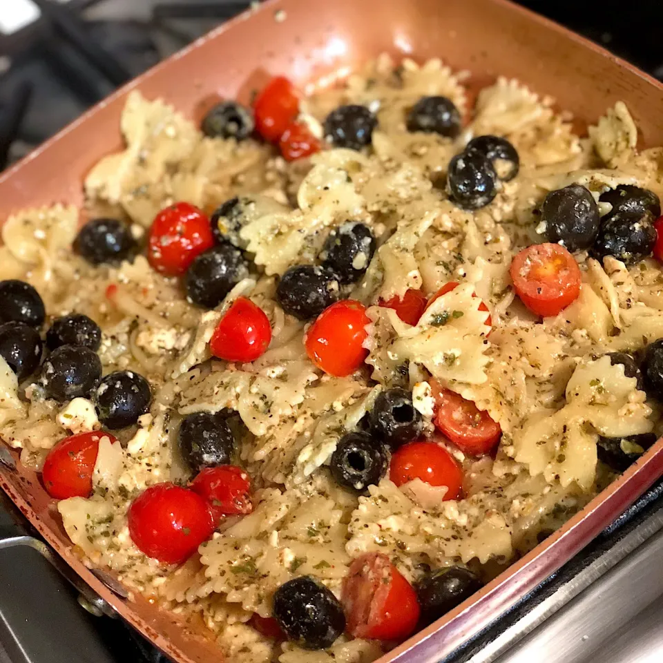 Bow tie pasta with Feta and black olives|Tawanjaさん