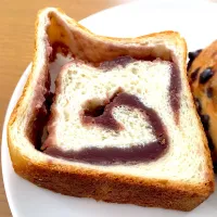 Snapdishの料理写真:あんこ食パン🍞|わえぴょんさん