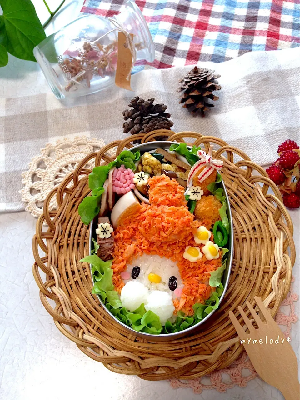 Snapdishの料理写真:鮭フレークで簡単♡マイメロちゃん弁当 #お昼ご飯  #幼稚園弁当  #子どものお弁当  #お弁当  #キャラ弁  #キャラご飯  #こどもごはん  #お子さまごはん  #サンリオ  #マイメロ  #マイメロディ  #マイメロ弁当  #mymelody|Ayumi Furukawaさん