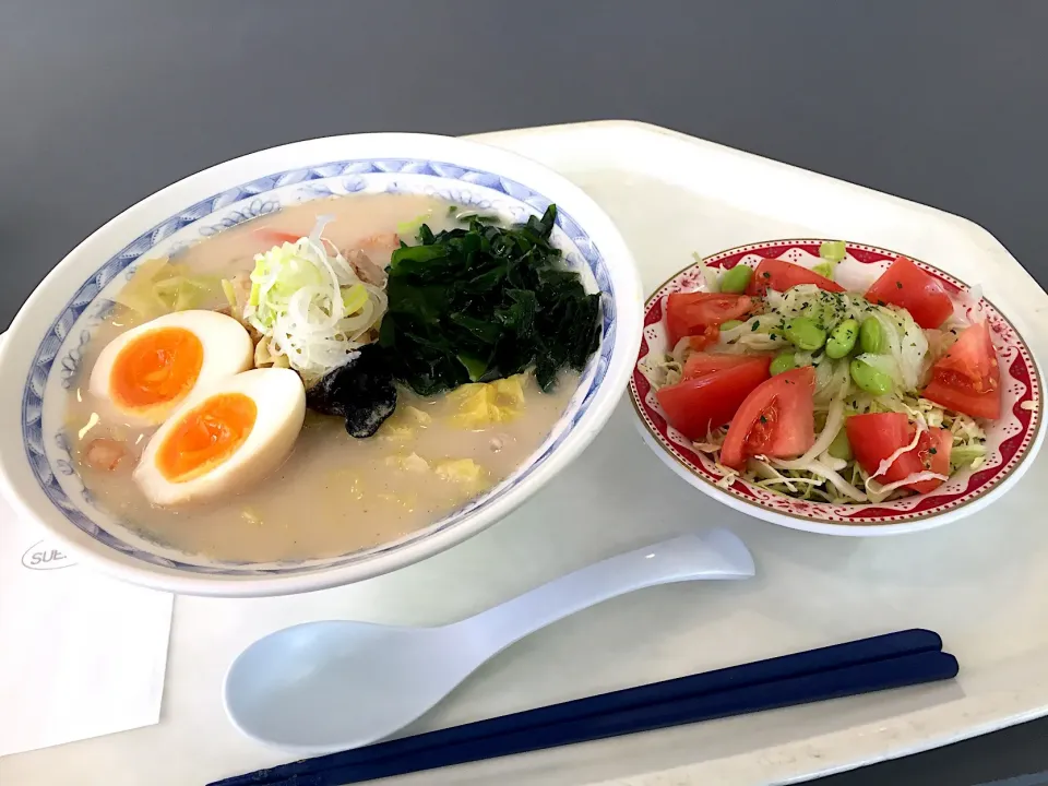 ちゃんぽん麺、トマトと枝豆のサラダ|Tadahiko Watanabeさん