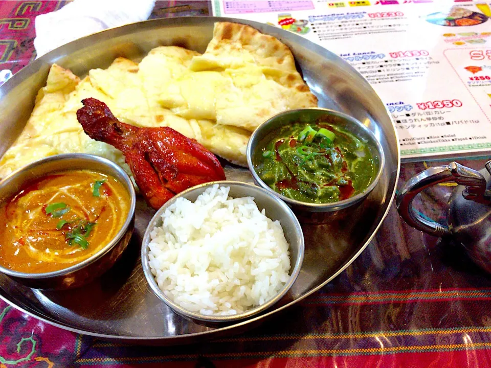 チーズナンセット〜チキンカレー、ほうれん草チキンカレー|Kunisanoさん