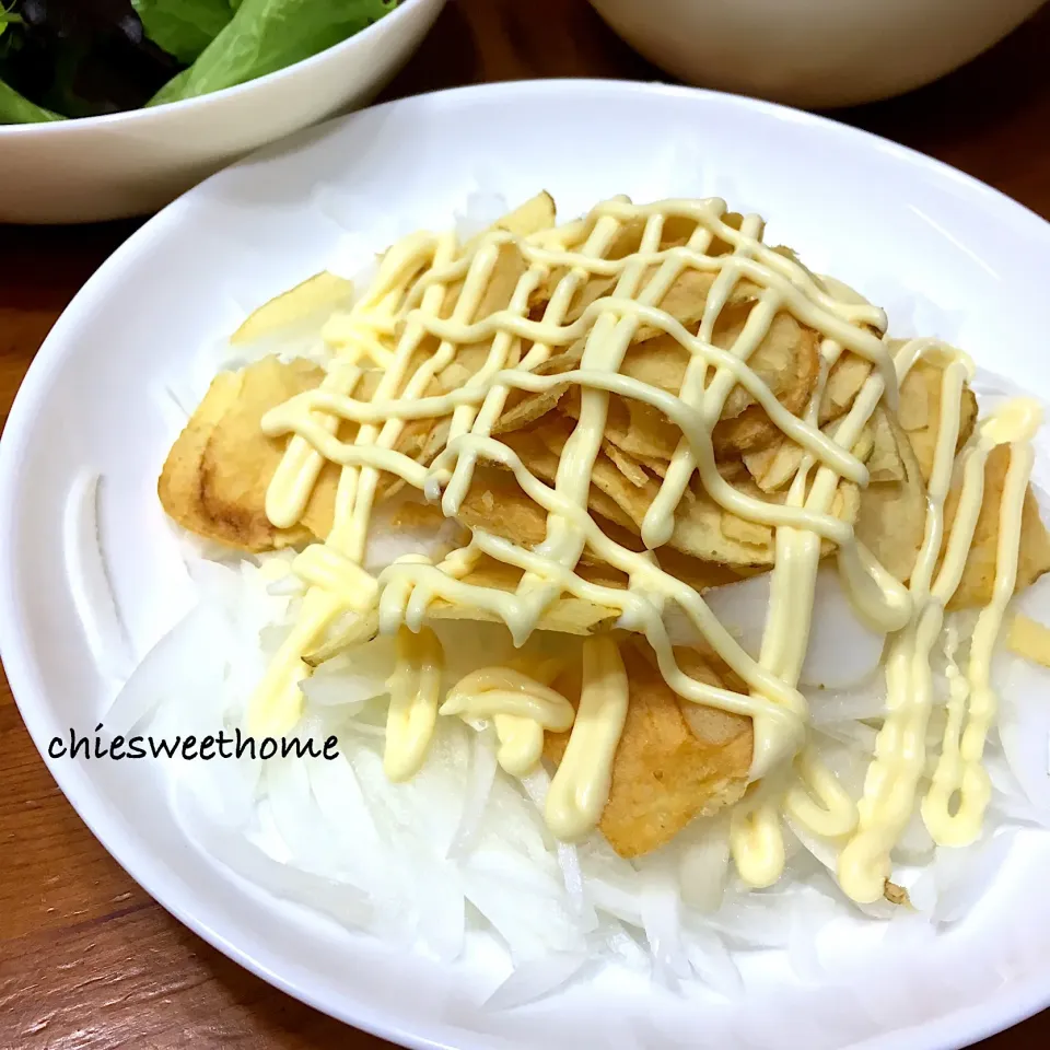 Snapdishの料理写真:川上千尋さんの料理 ポテチサラダ😁😁|chieko ♪さん