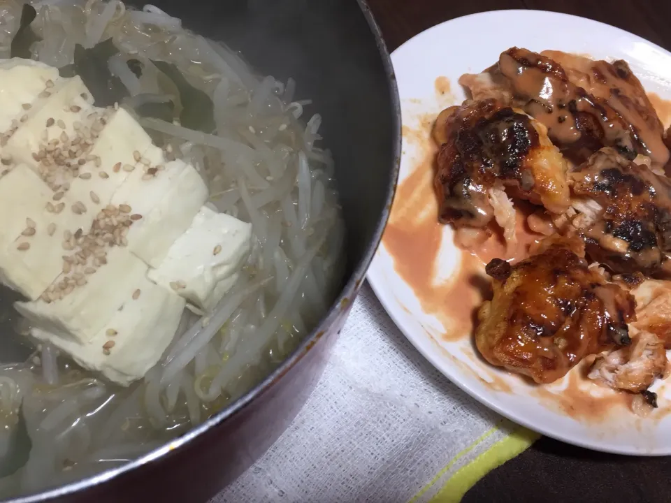 もやしわかめ豆腐スープ！鶏肉オーロラソース（＾ν＾）|ごはんーさん