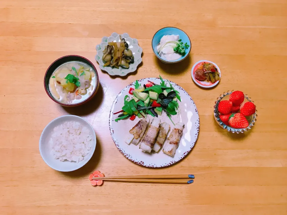 夕ごはん
山芋の豚バラ巻き
カキのしぐれ煮
豚汁|ちゃみこさん